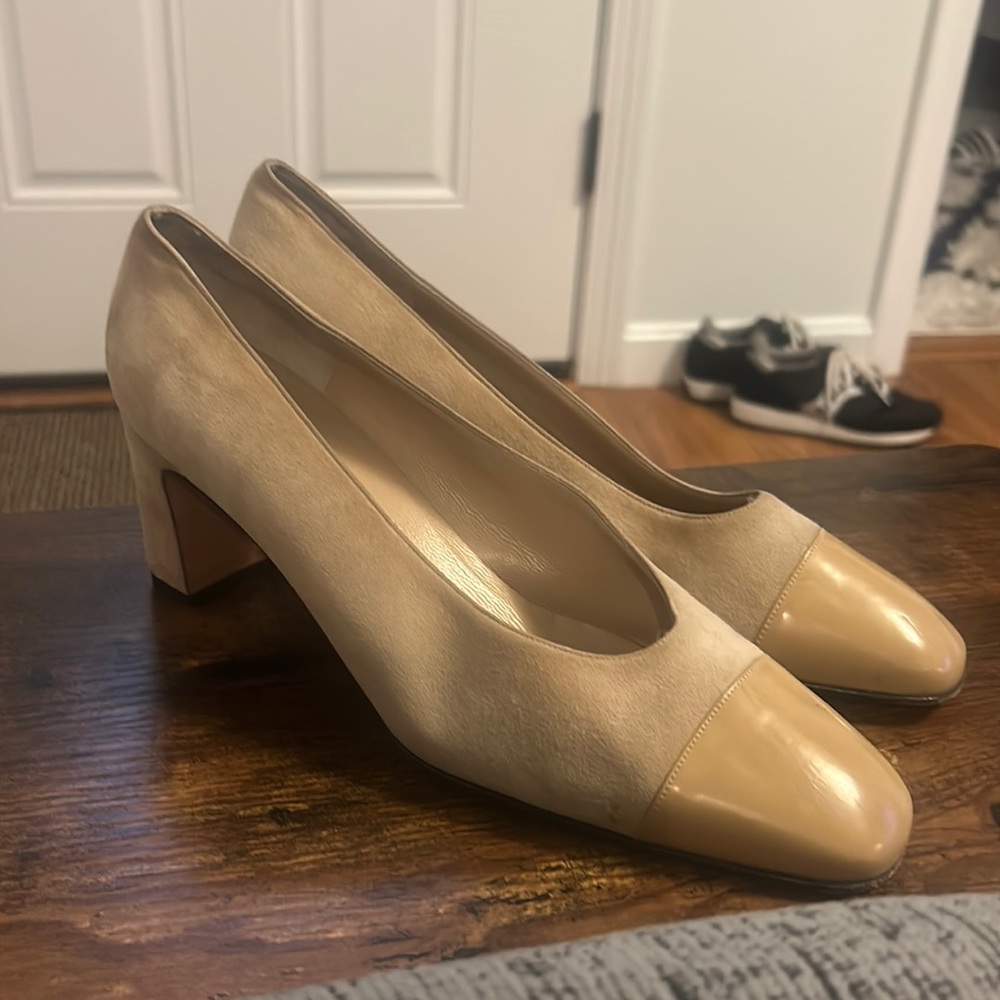Salvatore Ferragamo heels size 10